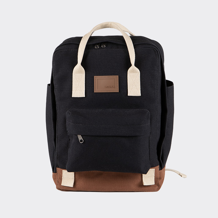 Dani Preta com Marrom